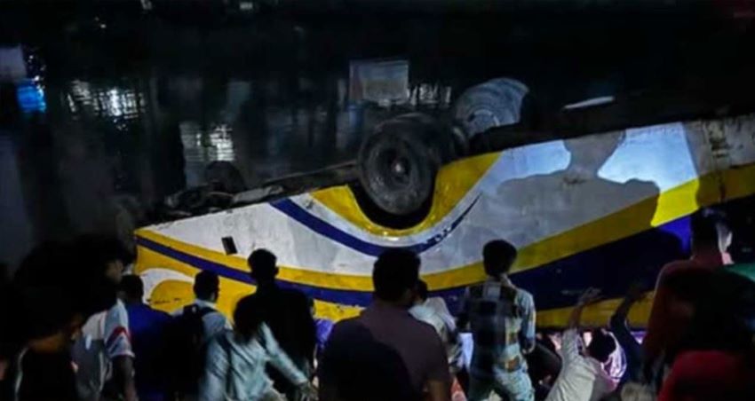 30 November/Bus accident.jpg